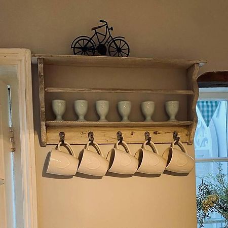 Angel Cottage, Boxgrove, Chichester - Relax And Unwind ภายนอก รูปภาพ