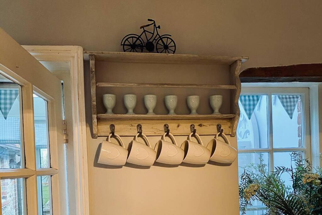 Angel Cottage, Boxgrove, Chichester - Relax And Unwind ภายนอก รูปภาพ