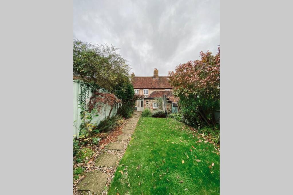 Angel Cottage, Boxgrove, Chichester - Relax And Unwind ภายนอก รูปภาพ